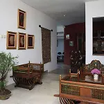Lotus Art Garden Hotel